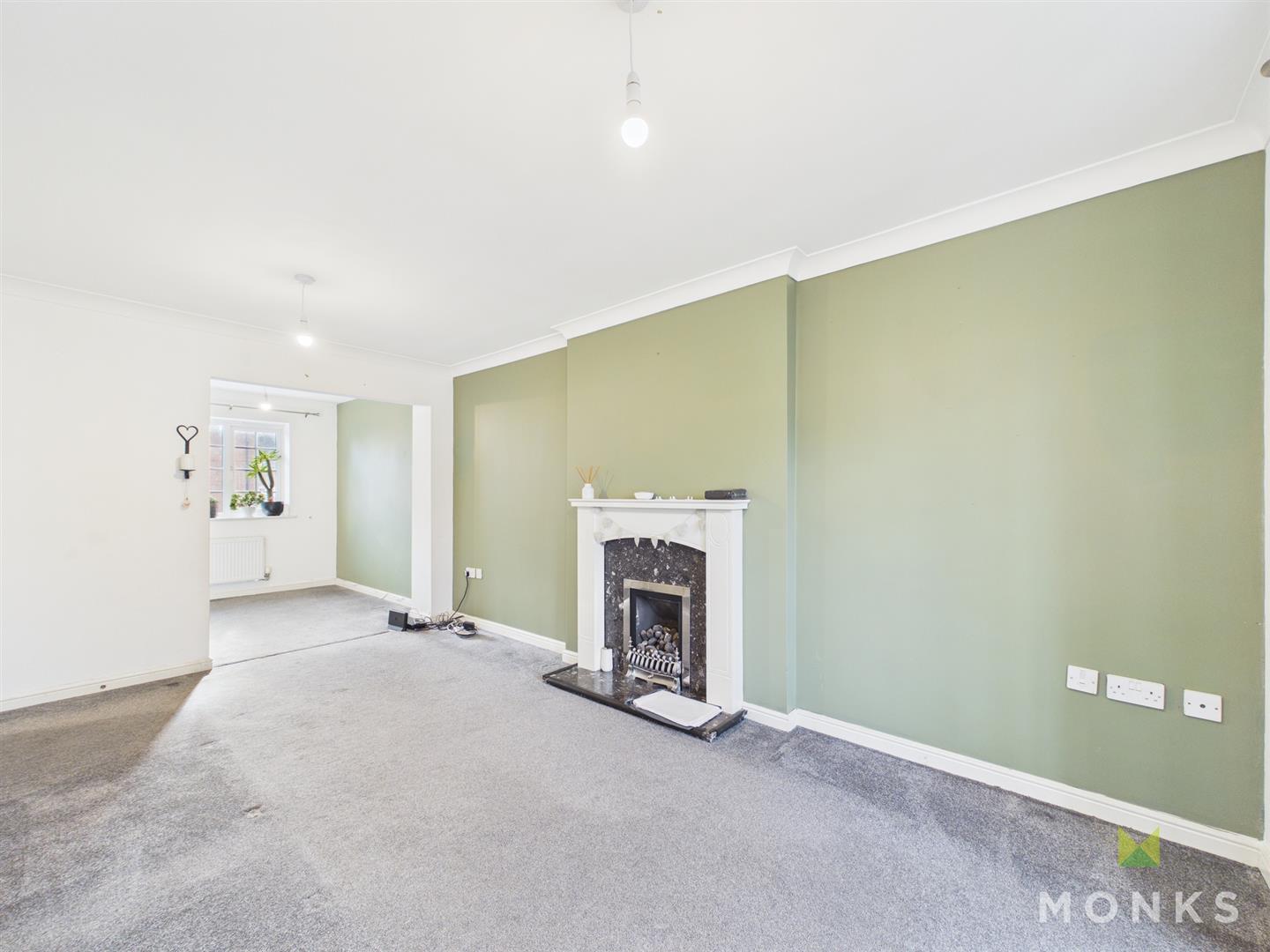 60 The Chestnuts, Shrewsbury, SY5 6JH For Sale